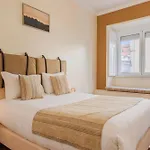 Spacious 4BDR Graça River View by LovelyStay *