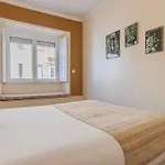 Spacious 4BDR Graça River View by LovelyStay *