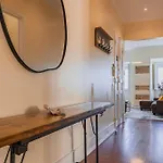 Spacious 4BDR Graça River View by LovelyStay