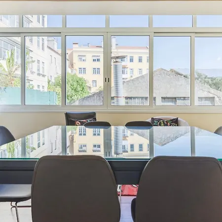 Spacious 4bdr Graca River View By Lovelystay *