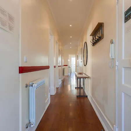 Lägenhet Spacious 4bdr Graca River View By Lovelystay