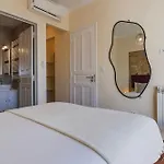 Whome Spacious Modern In Gracas Historic Quarter Apartman