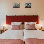 Whome Spacious Modern In Gracas Historic Quarter Lisboa