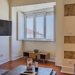 Whome Spacious Modern Apartment In Gracas Historic Quarter Διαμέρισμα Lisboa
