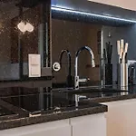 Whome Spacious Modern Apartment In Gracas Historic Quarter Διαμέρισμα *