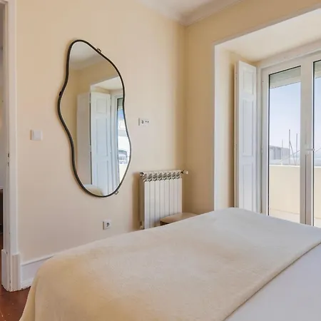 Spacious 4bdr Graca River View By Lovelystay Lissabon
