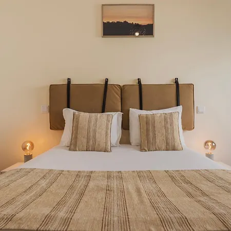 Whome Spacious Modern In Gracas Historic Quarter Lissabon