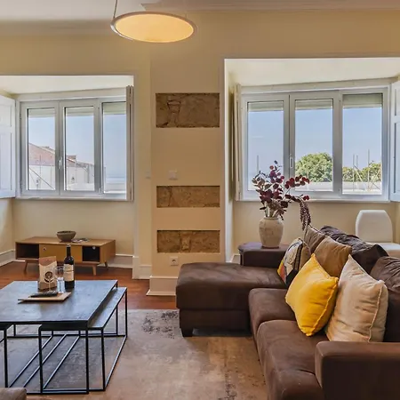 Whome Spacious Modern Apartment In Gracas Historic Quarter