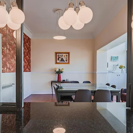 Spacious 4bdr Graca River View By Lovelystay Apartment